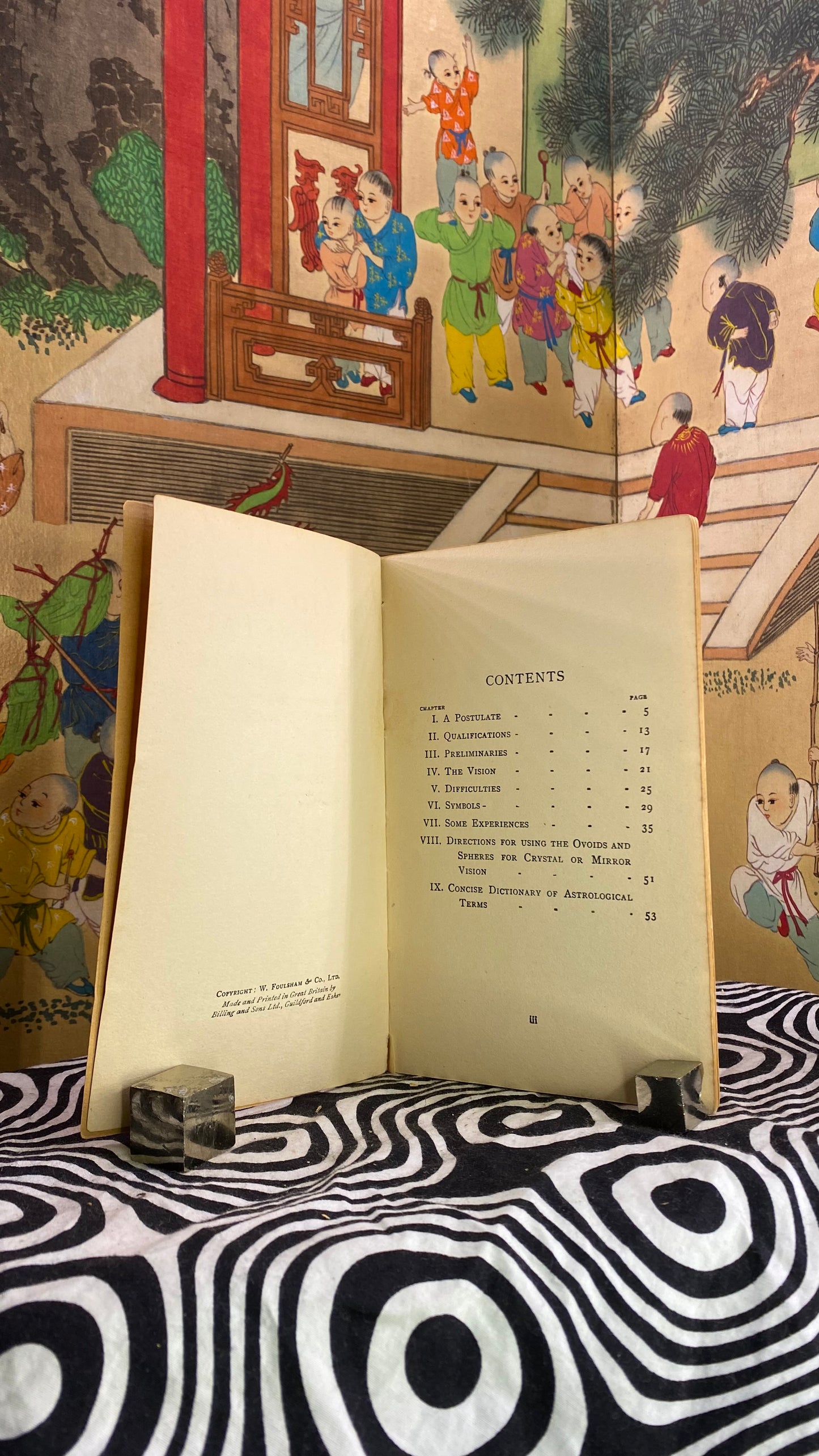 How to Read the Crystal or, Crystal and Seer with a Concise Dictionary of Astrological Terms — Sepharial — 1907